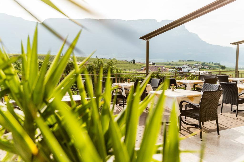 Hotel Girlanerhof Appiano Sulla Strada Del Vino Ngoại thất bức ảnh
