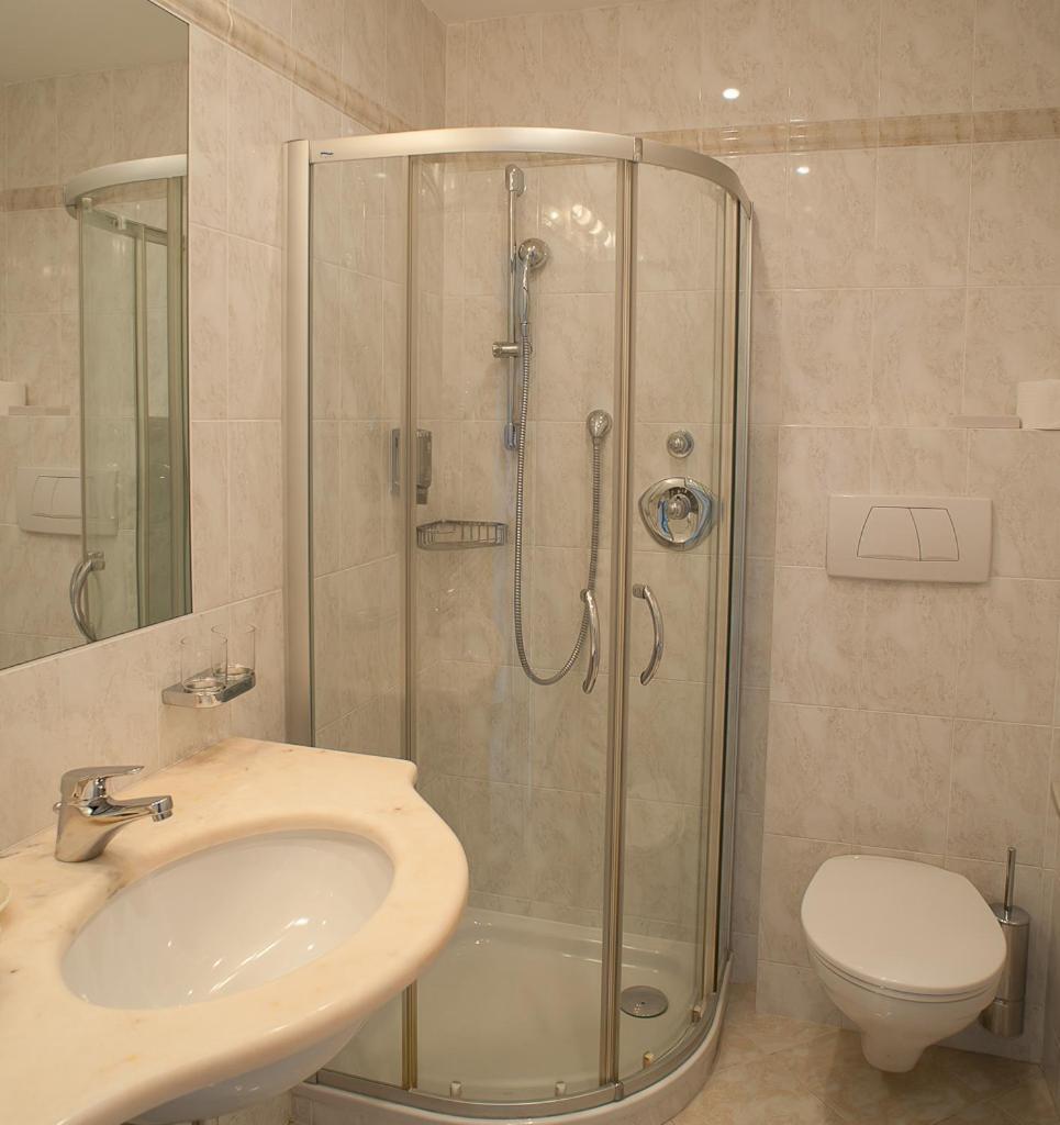 Hotel Girlanerhof Appiano Sulla Strada Del Vino Phòng bức ảnh